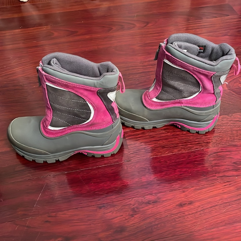 Lands’ End Primaloft 400 Gram Insulation Snow Boots Size 1 Gray Pink - Picture 4 of 12